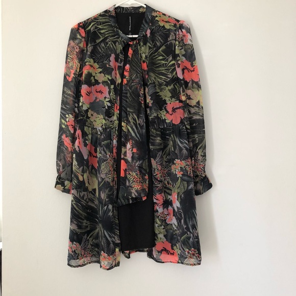 W118 by Walter Baker Dresses & Skirts - Brand New Floral Print Dress Shirt